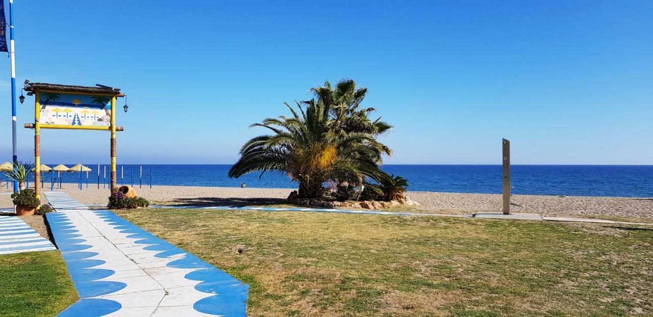 Apartament Apartamento Duplex Frente Al Mar Paseo Maritimo Torremolinos Zewnętrze zdjęcie